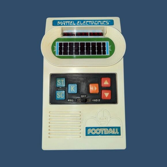 Vintage Original 1977 Mattel Electronics Football Handheld Game No. 2024 - Picture 5 of 6